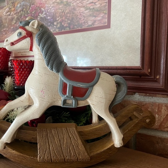 Vintage 1981 Carousel Horse Rocker
wall decor - Picture 3 of 7